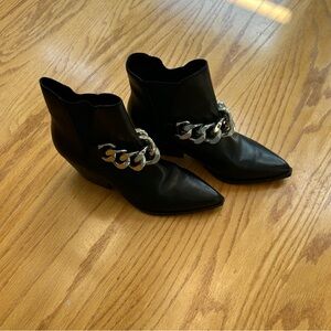 Marc Fisher Henly Black Leather Boots Booties 6M Western Ankle Pointed Toe Chain
